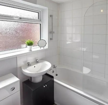 The Charltons Workstays Uk بيت للعطل مدليسبره